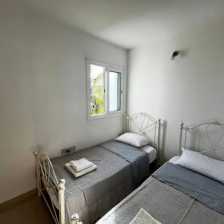 Appartement Beach Townhouse In A Quiet Area With Large Pool And Sea View Kalogrea
